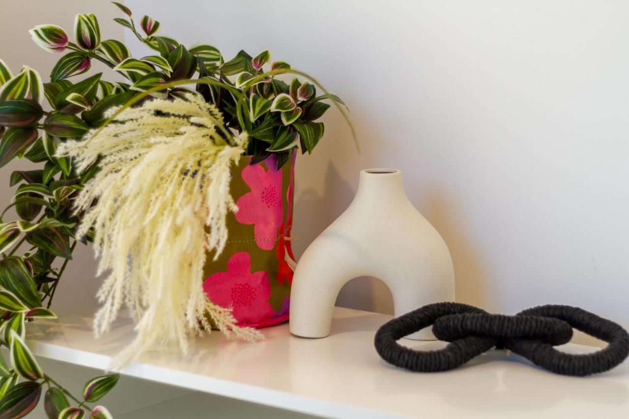 Stylish In The Heart Of 2 Bed Apartamento